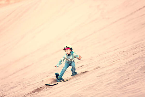 Kid: Sandboarding 