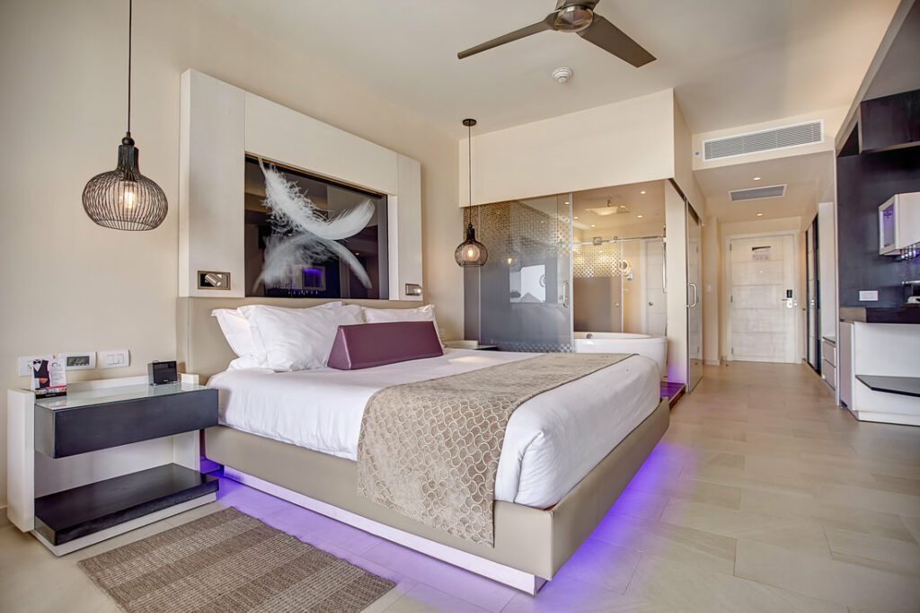 Dominican Republic Luxury Hotels: Royalton Chic Junior Suite