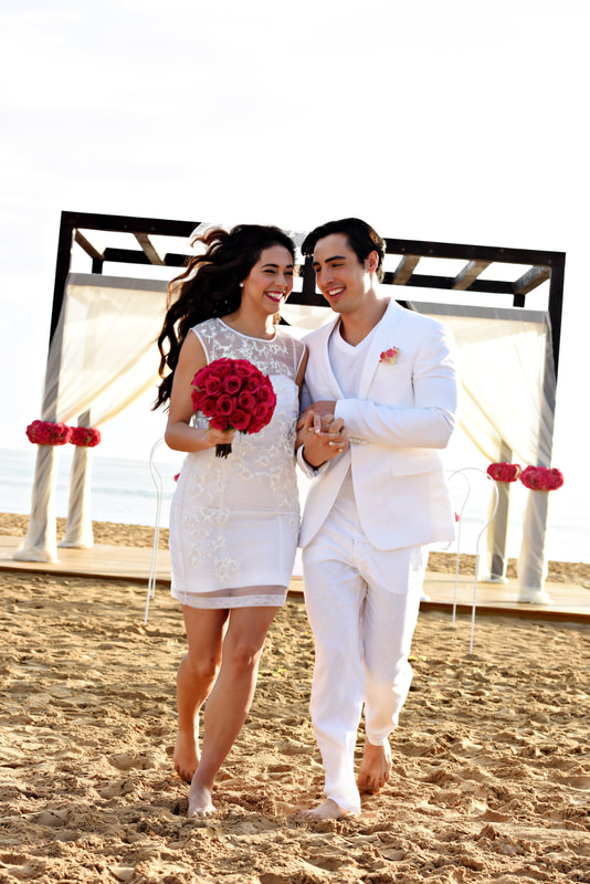 Punta Cana, Dominican Republic: Couple getting married on the beach