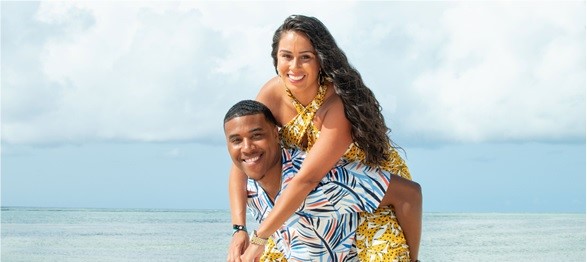 Vanessa and Vincent on the beach