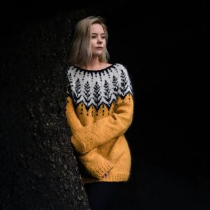 Traditional Iceland Wool Knitting Techniques
